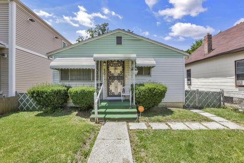 Photo of 305 Midland Avenue, Columbus, OH 43223 (MLS # 226023480)