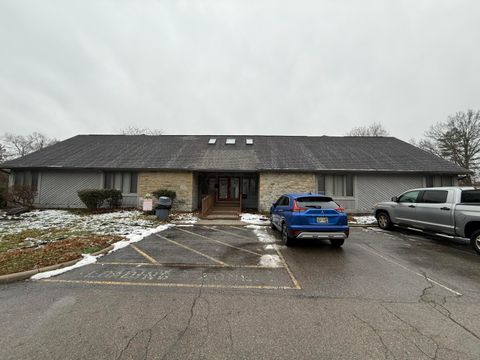 Photo of 2531 Tiller Lane, Columbus, OH 43231 (MLS # 226000373)