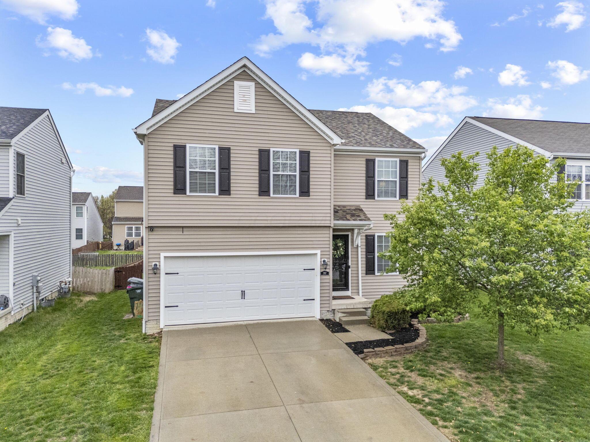 787 Bent Oak Drive, Blacklick, Ohio image 1