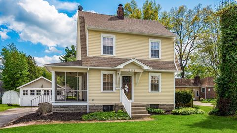 Photo of 1195 W Main Street, Newark, OH 43055 (MLS # 226014353)