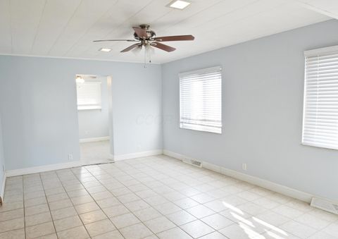 Tiny photo for 5138 Roberts Road, Hilliard, OH 43026 (MLS # 225045304)