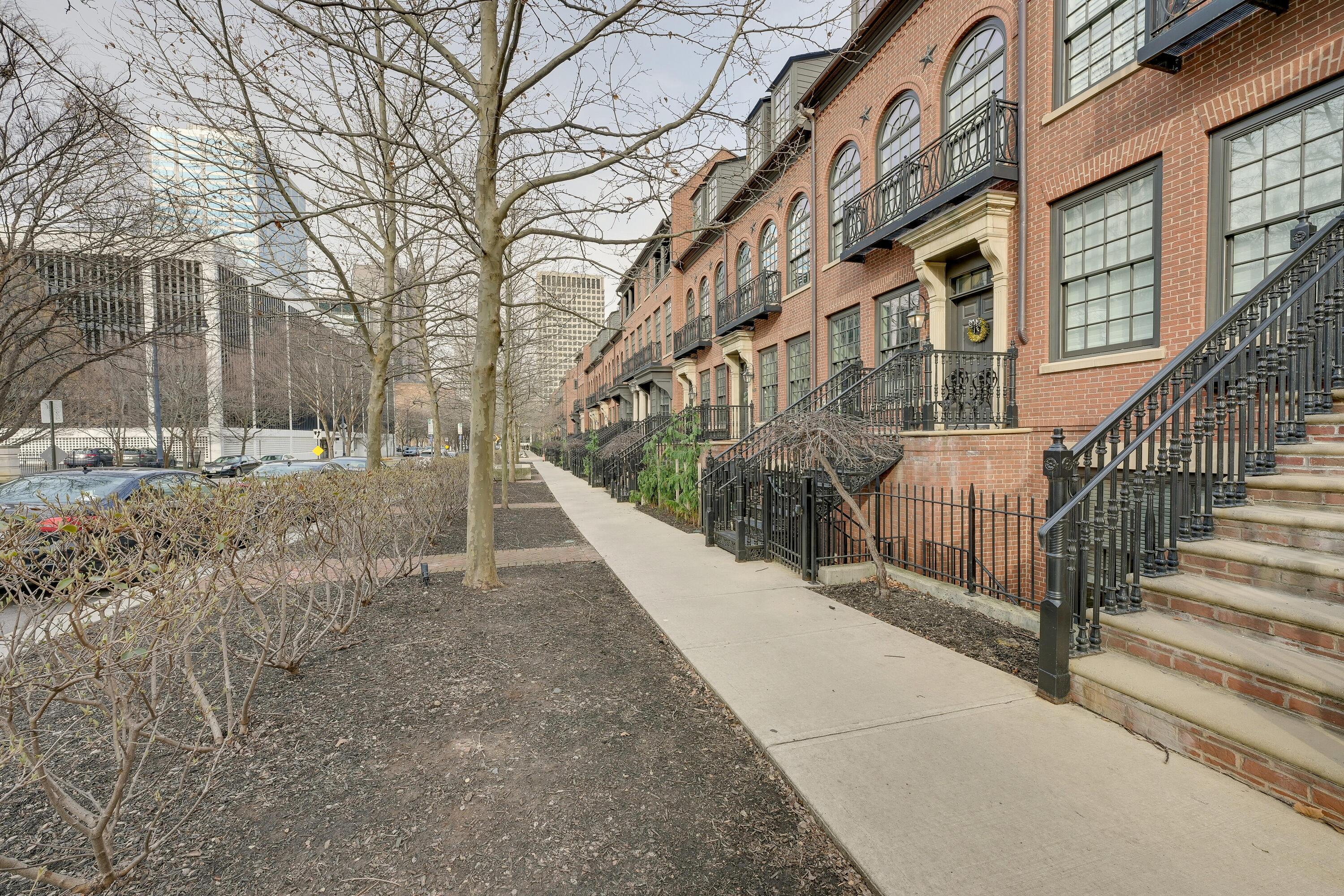 296-1/2 E Gay Street #TH48, Columbus, Ohio image 6