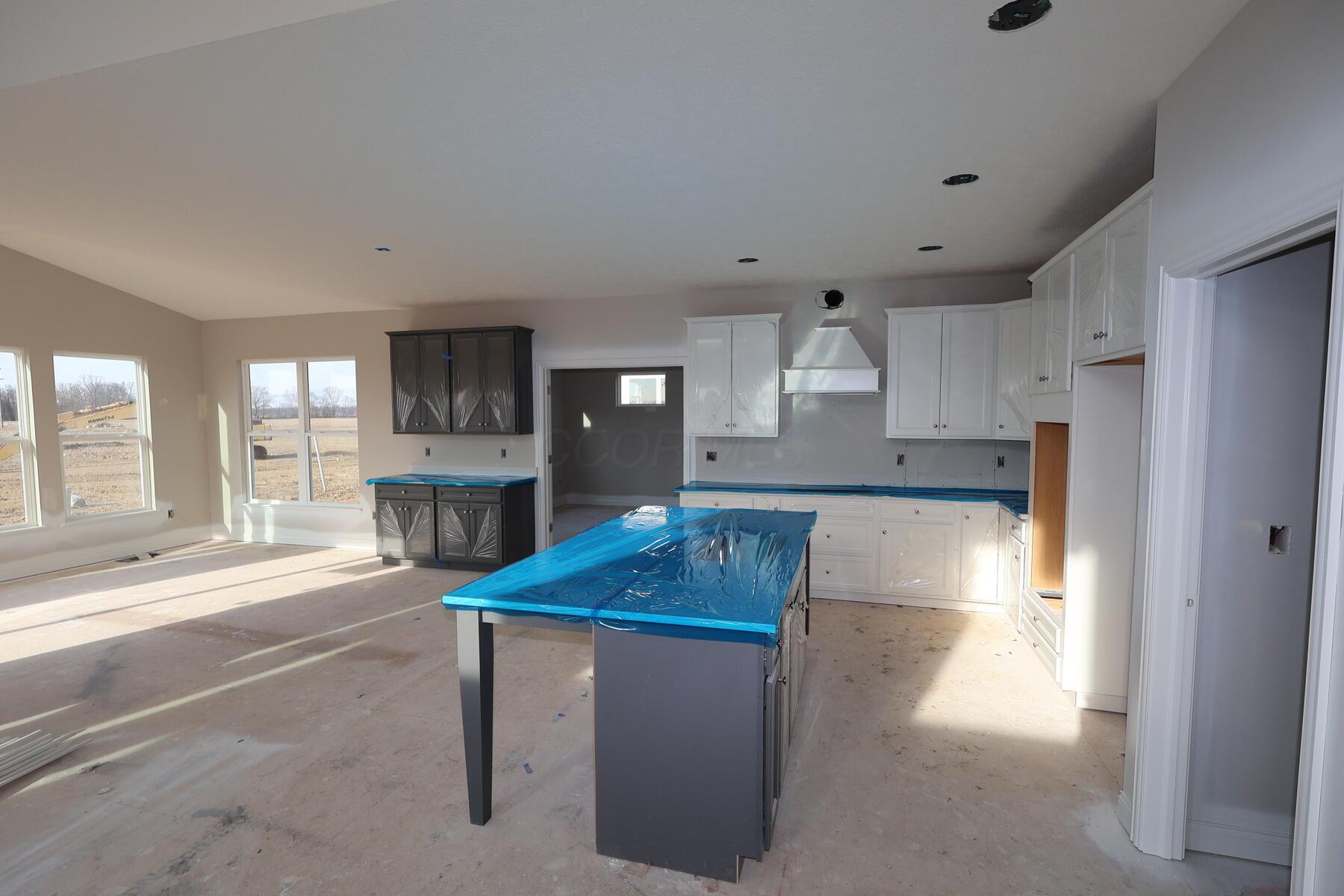 1563 Sand Dome Way, Plain City, Ohio image 6