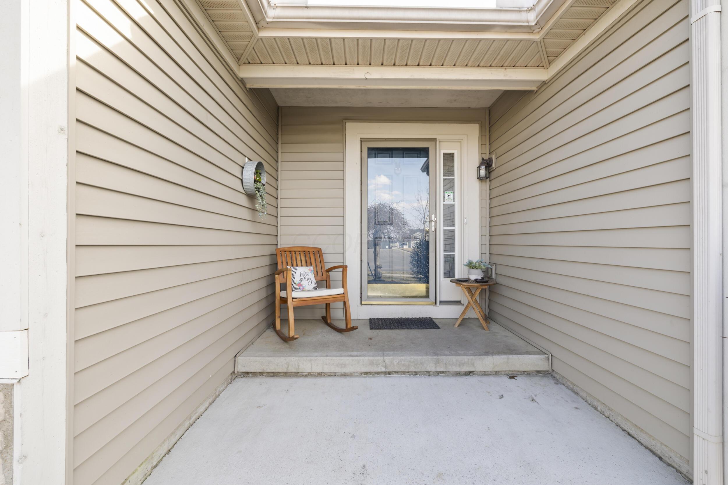 268 Kyber Run Circle, Johnstown, Ohio image 3