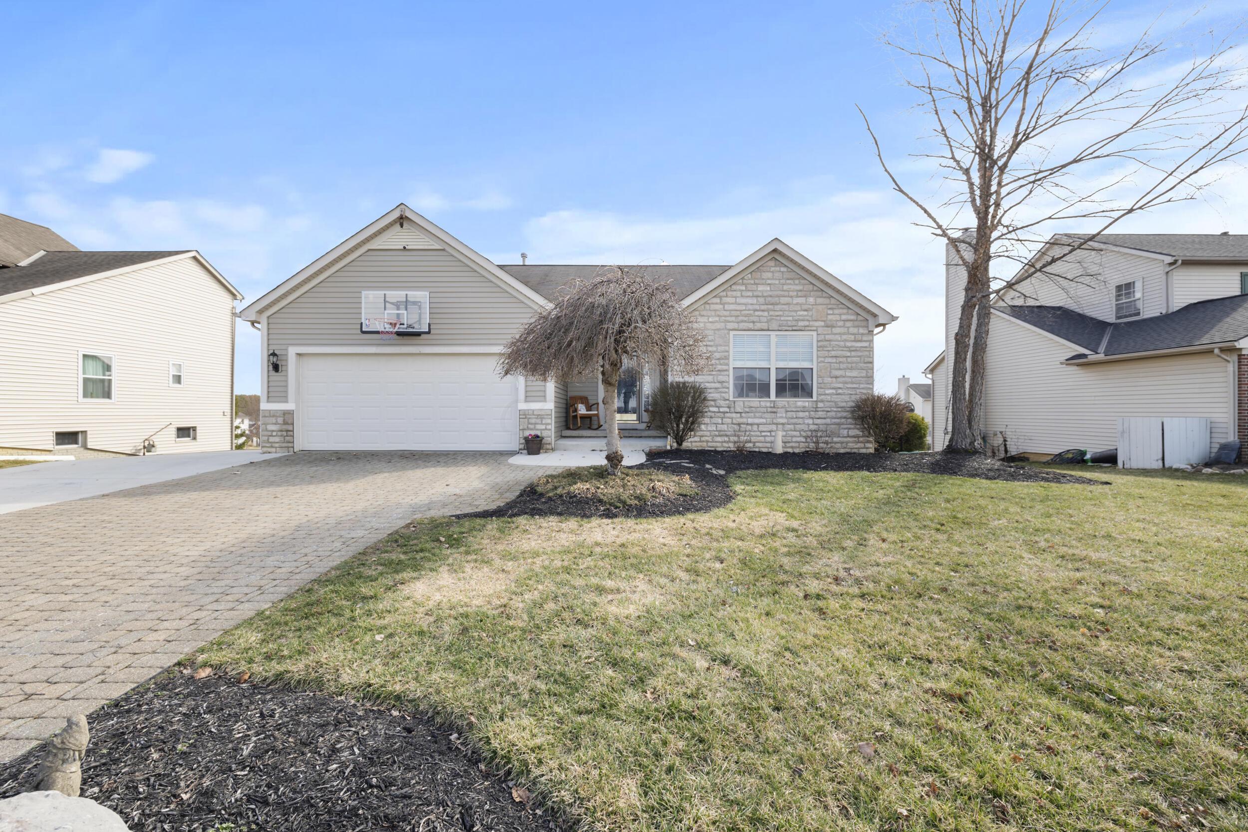 268 Kyber Run Circle, Johnstown, Ohio image 1