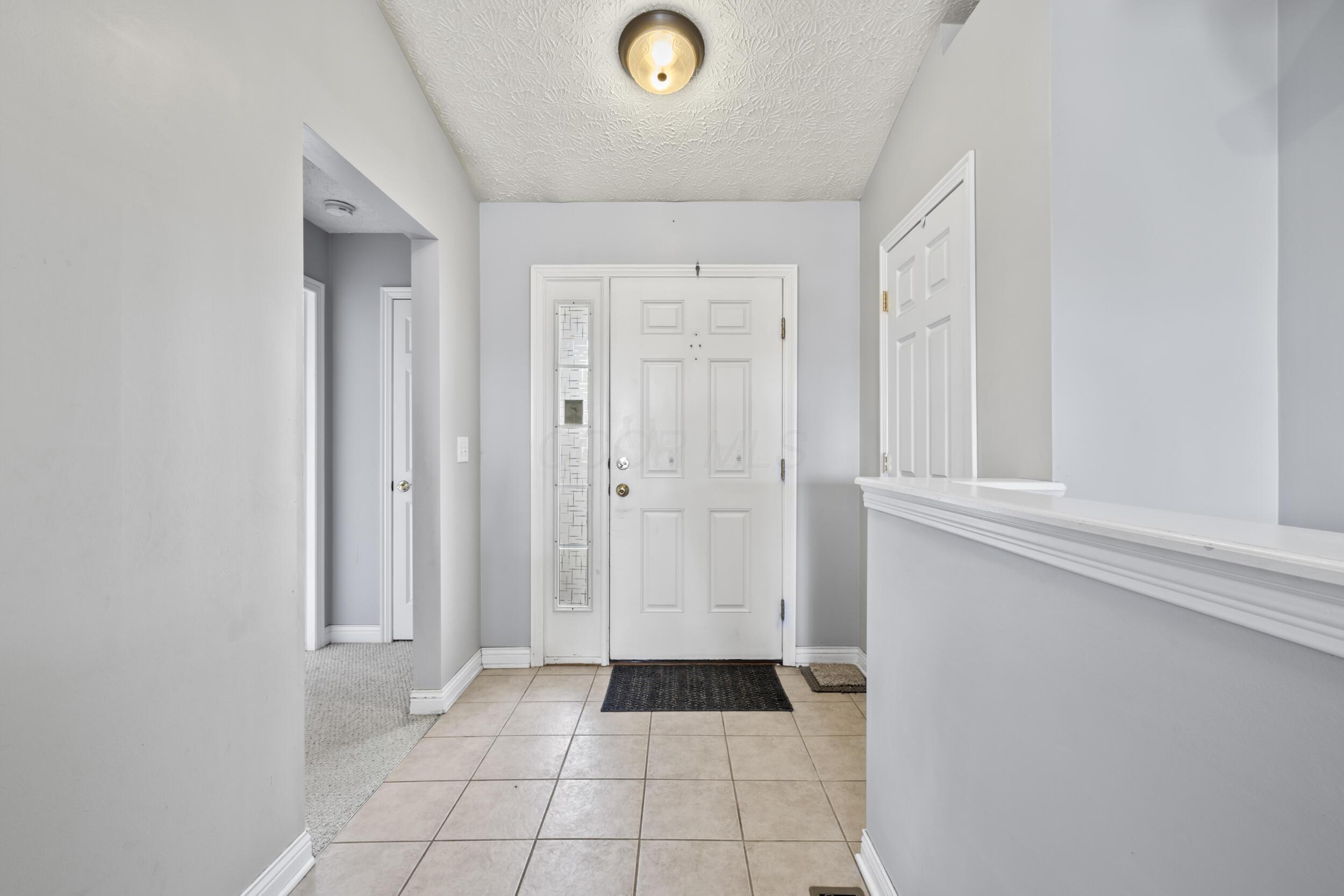 268 Kyber Run Circle, Johnstown, Ohio image 4