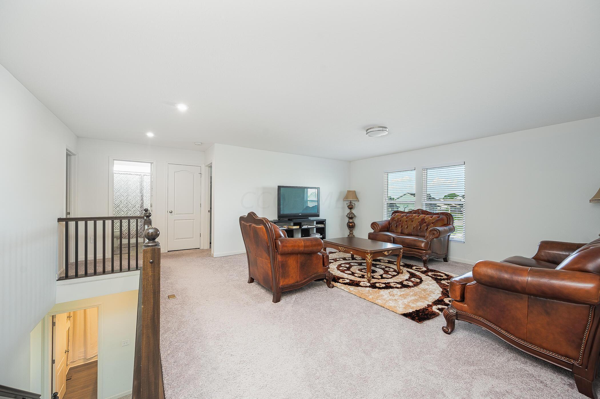 3821 Aviary Loop, Hilliard, Ohio image 23
