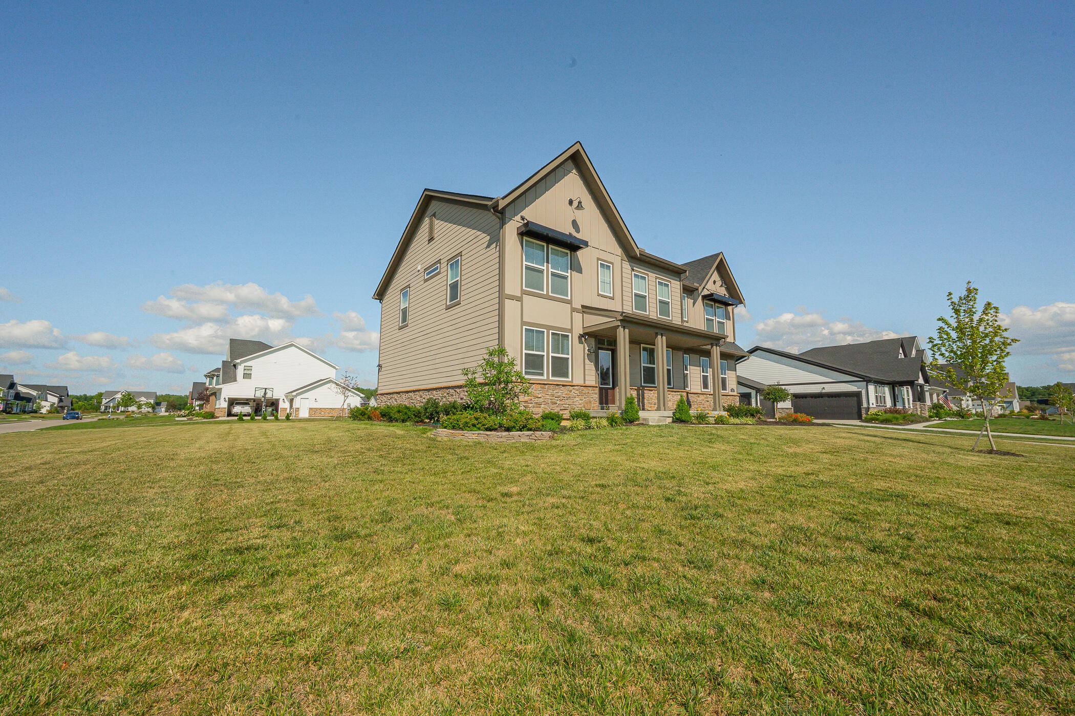 3821 Aviary Loop, Hilliard, Ohio image 2