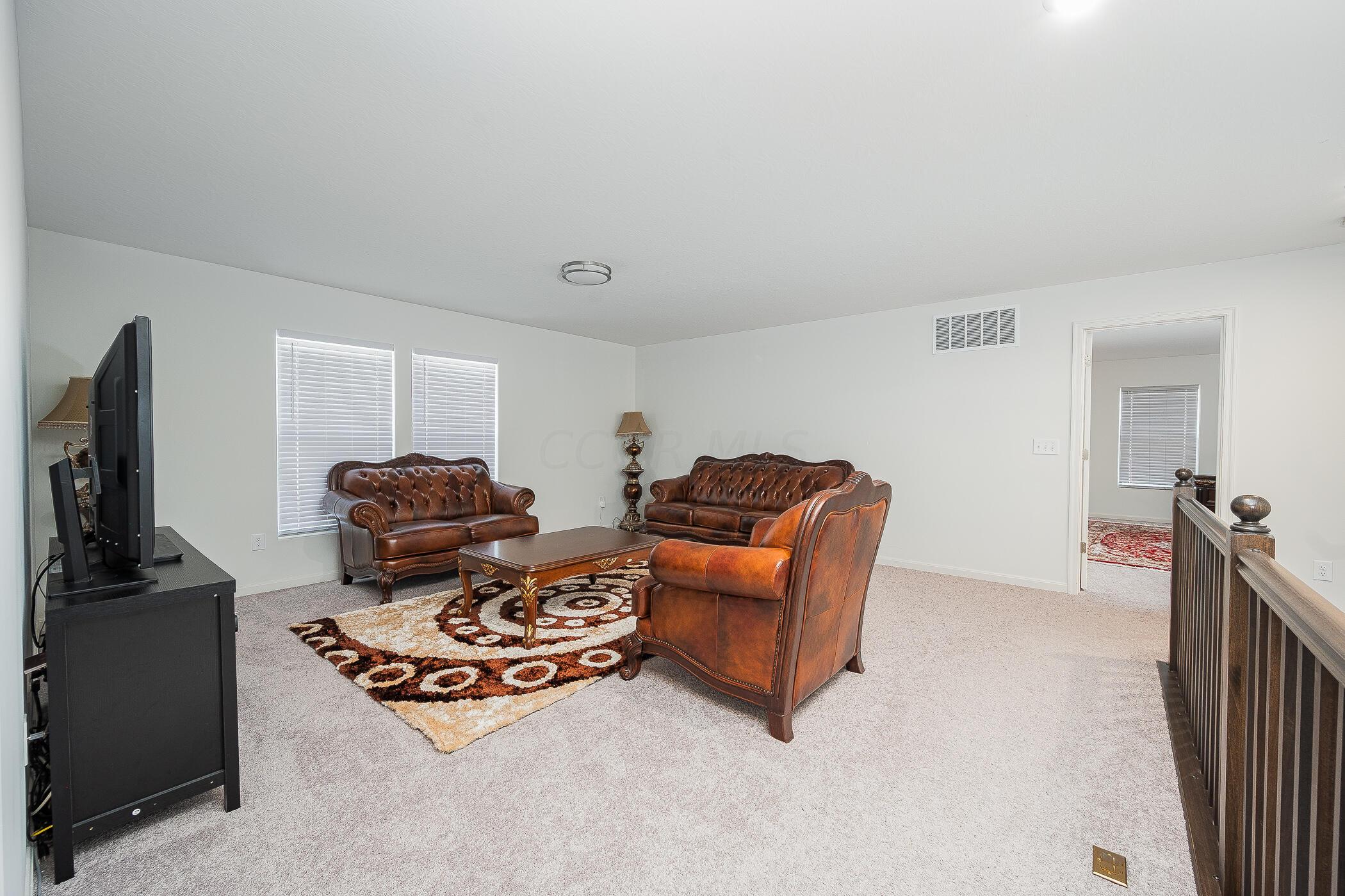 3821 Aviary Loop, Hilliard, Ohio image 22