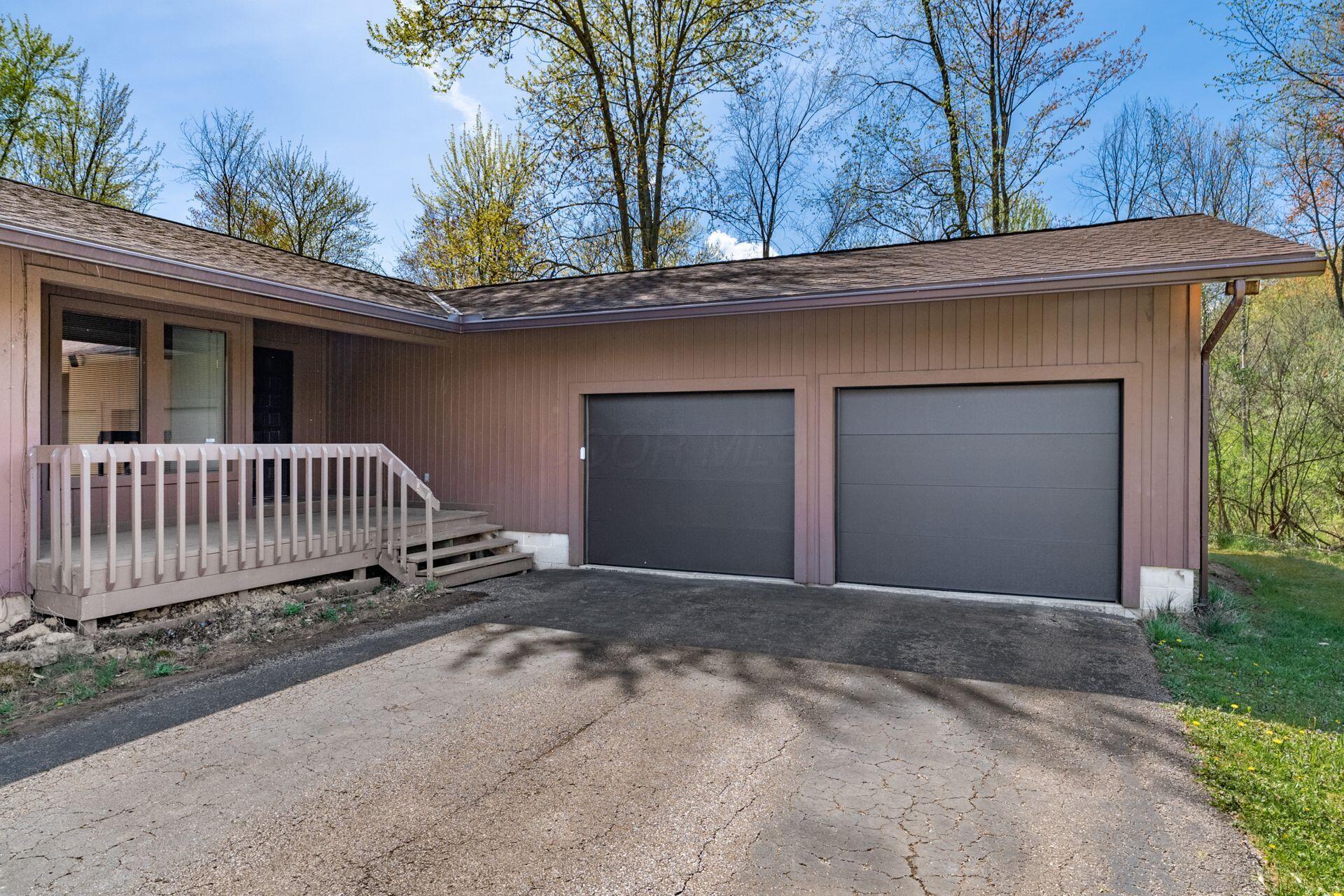 4210 Harlem Road, Galena, Ohio image 2