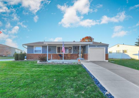 Photo of 2945 Voeller Circle, Grove City, OH 43123 (MLS # 225043175)