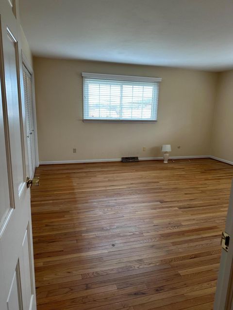 Tiny photo for 2135 N Columbus Street, Lancaster, OH 43130 (MLS # 225045382)