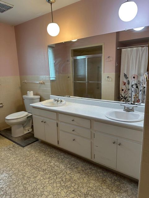 Tiny photo for 2135 N Columbus Street, Lancaster, OH 43130 (MLS # 225045382)