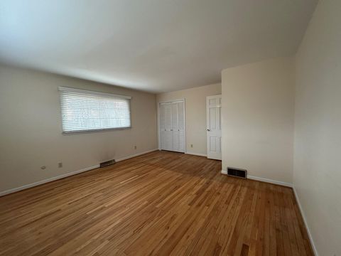 Tiny photo for 2135 N Columbus Street, Lancaster, OH 43130 (MLS # 225045382)