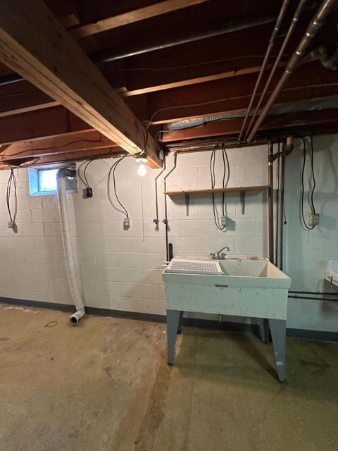 Tiny photo for 2135 N Columbus Street, Lancaster, OH 43130 (MLS # 225045382)