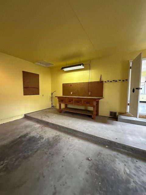 Tiny photo for 2135 N Columbus Street, Lancaster, OH 43130 (MLS # 225045382)