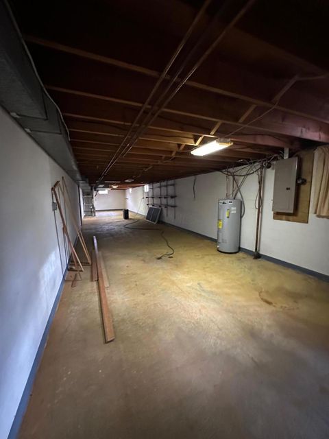 Tiny photo for 2135 N Columbus Street, Lancaster, OH 43130 (MLS # 225045382)