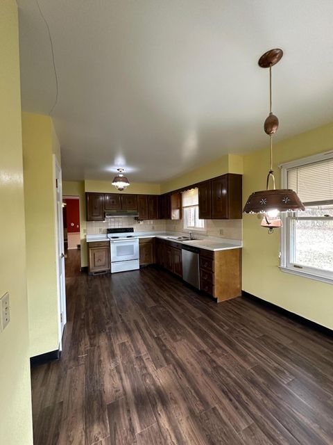 Tiny photo for 2135 N Columbus Street, Lancaster, OH 43130 (MLS # 225045382)