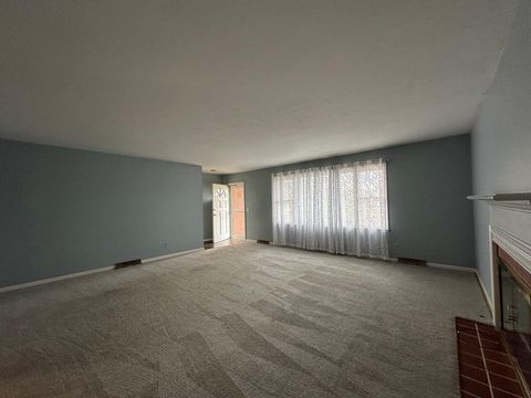 Tiny photo for 2135 N Columbus Street, Lancaster, OH 43130 (MLS # 225045382)