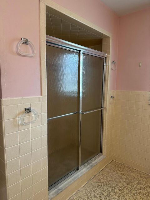 Tiny photo for 2135 N Columbus Street, Lancaster, OH 43130 (MLS # 225045382)