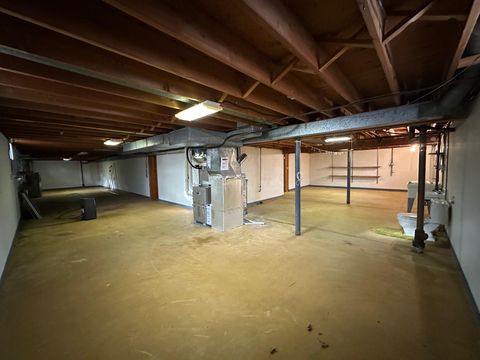 Tiny photo for 2135 N Columbus Street, Lancaster, OH 43130 (MLS # 225045382)