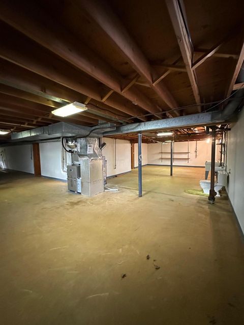 Tiny photo for 2135 N Columbus Street, Lancaster, OH 43130 (MLS # 225045382)