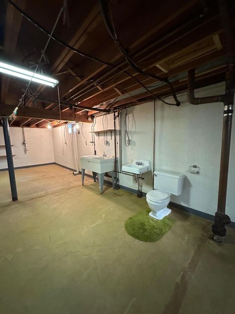 Tiny photo for 2135 N Columbus Street, Lancaster, OH 43130 (MLS # 225045382)