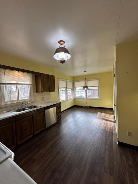 Tiny photo for 2135 N Columbus Street, Lancaster, OH 43130 (MLS # 225045382)