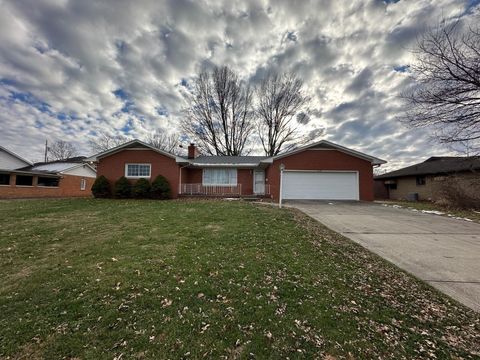 Tiny photo for 2135 N Columbus Street, Lancaster, OH 43130 (MLS # 225045382)