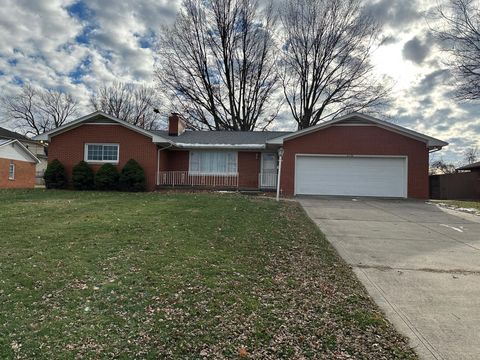 Photo of 2135 N Columbus Street, Lancaster, OH 43130 (MLS # 225045382)