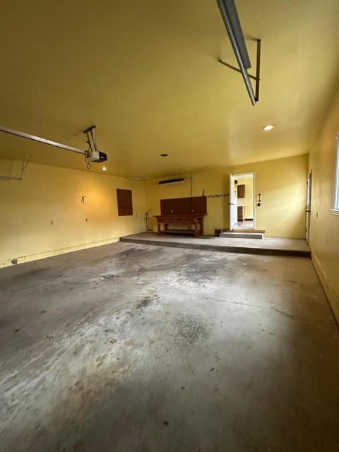 Tiny photo for 2135 N Columbus Street, Lancaster, OH 43130 (MLS # 225045382)