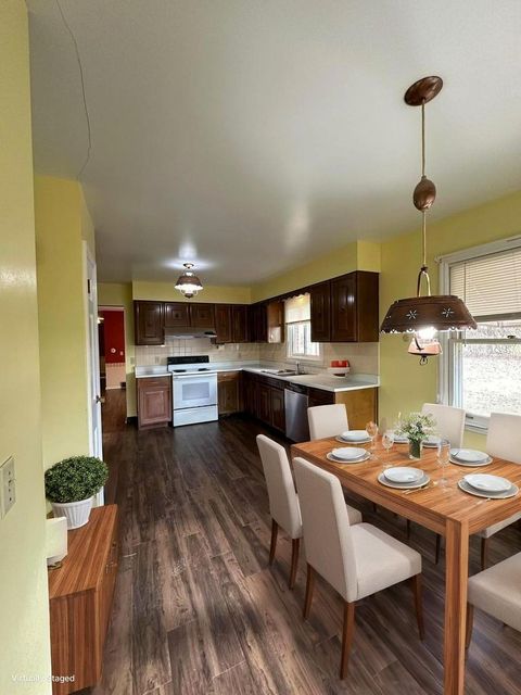 Tiny photo for 2135 N Columbus Street, Lancaster, OH 43130 (MLS # 225045382)