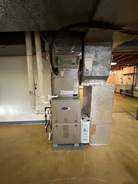 Tiny photo for 2135 N Columbus Street, Lancaster, OH 43130 (MLS # 225045382)