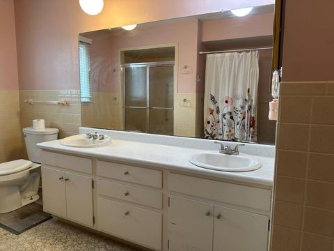 Tiny photo for 2135 N Columbus Street, Lancaster, OH 43130 (MLS # 225045382)