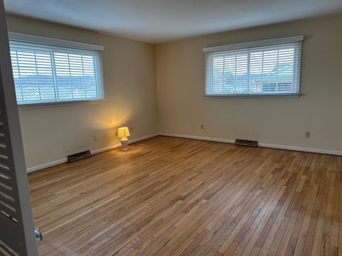 Tiny photo for 2135 N Columbus Street, Lancaster, OH 43130 (MLS # 225045382)