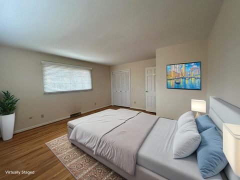 Tiny photo for 2135 N Columbus Street, Lancaster, OH 43130 (MLS # 225045382)