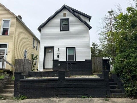 Photo of 863 Carpenter Street, Columbus, OH 43206 (MLS # 226036581)