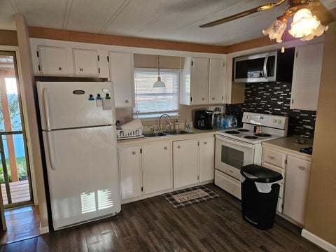 Tiny photo for 1570 E Main Street 61 #61, Lancaster, OH 43130 (MLS # 226037172)