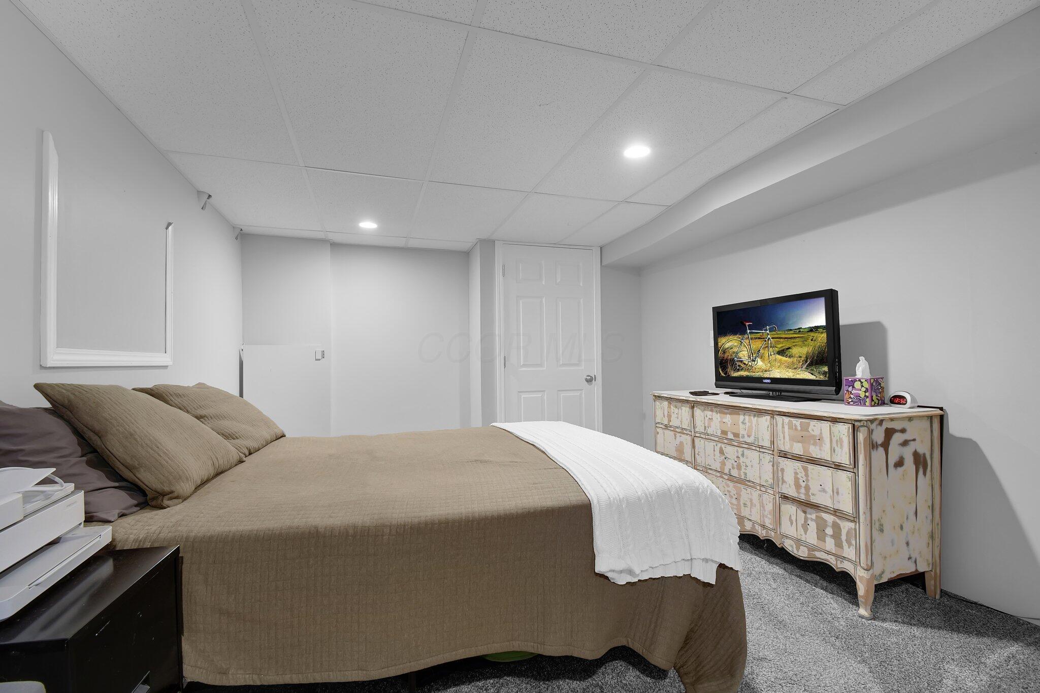 5780 Satinwood Drive, Columbus, Ohio image 20