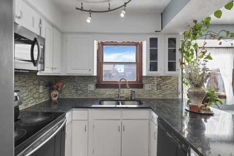 Tiny photo for 2251 Tuliptree Avenue, Columbus, OH 43229 (MLS # 226002709)