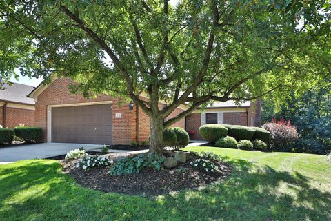Photo of 5718 Kingstree Drive, Dublin, OH 43017 (MLS # 225034190)