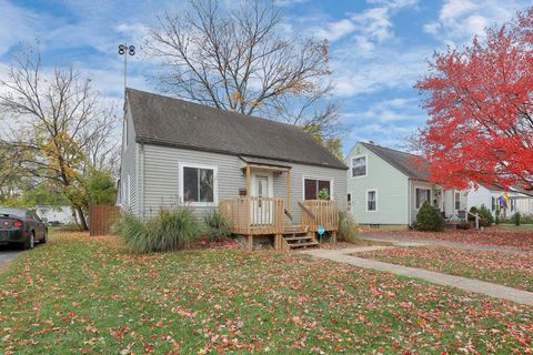 Photo of 1225 Sandlin Avenue, Columbus, OH 43224 (MLS # 225041573)