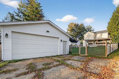 Tiny photo for 812 N Gay Street, Mount Vernon, OH 43050 (MLS # 225037513)