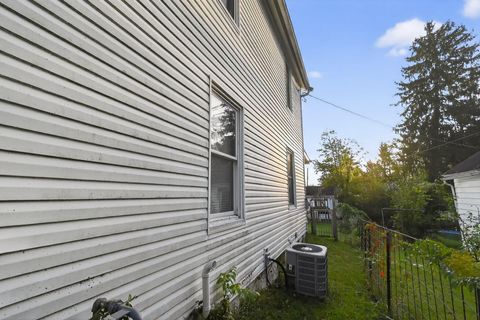 Tiny photo for 812 N Gay Street, Mount Vernon, OH 43050 (MLS # 225037513)
