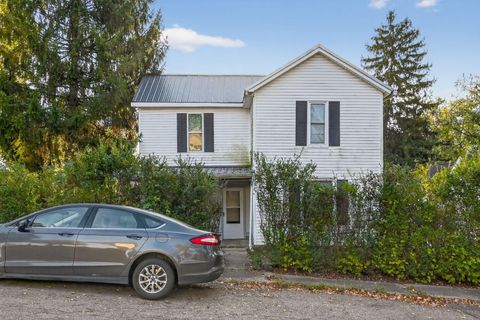 Photo of 812 N Gay Street, Mount Vernon, OH 43050 (MLS # 225037513)
