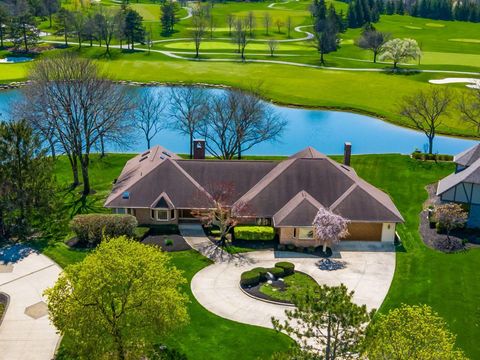 Photo of 8556 Finlarig Drive, Dublin, OH 43017 (MLS # 226010943)