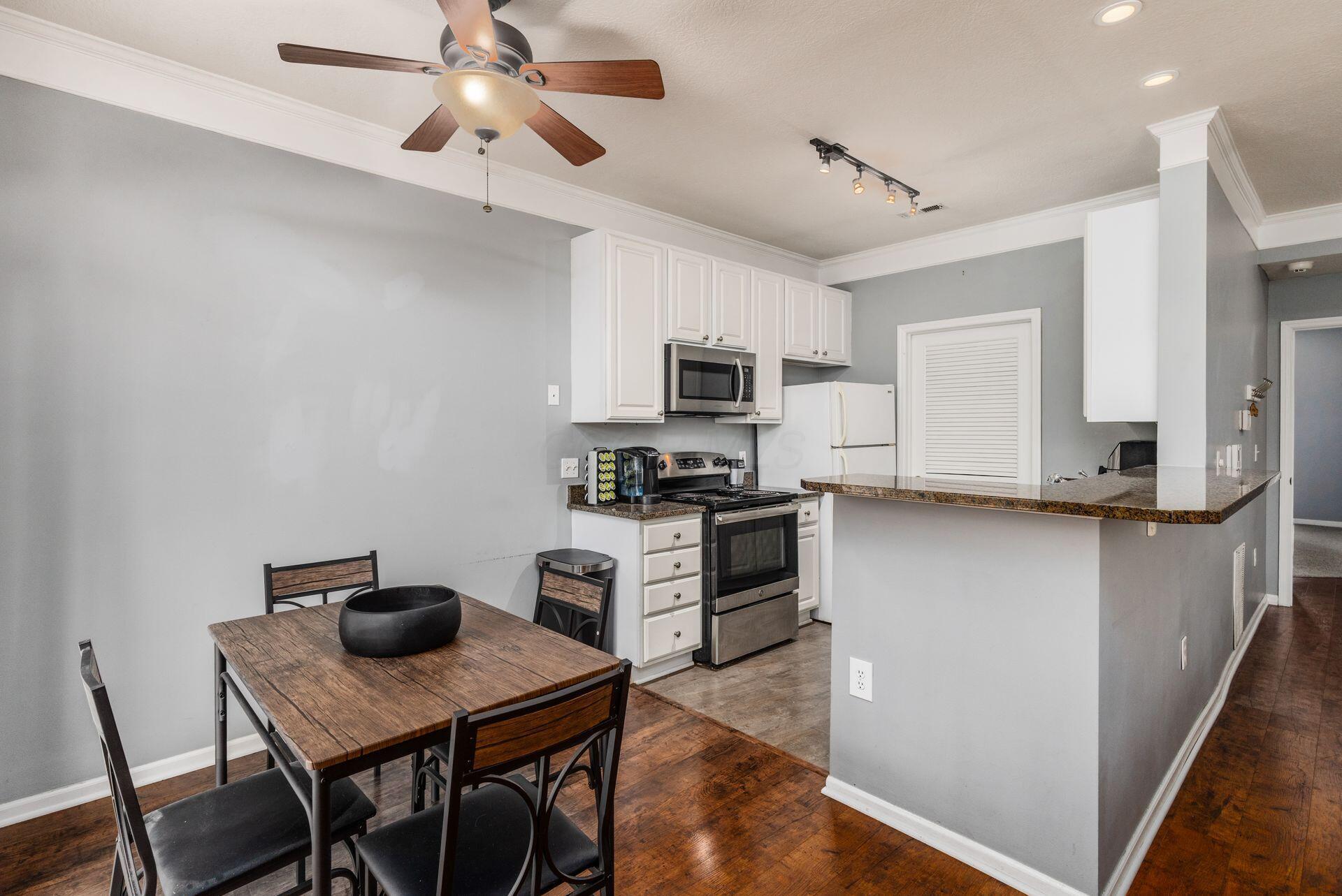 6712 Durwood Lane, Dublin, Ohio image 9