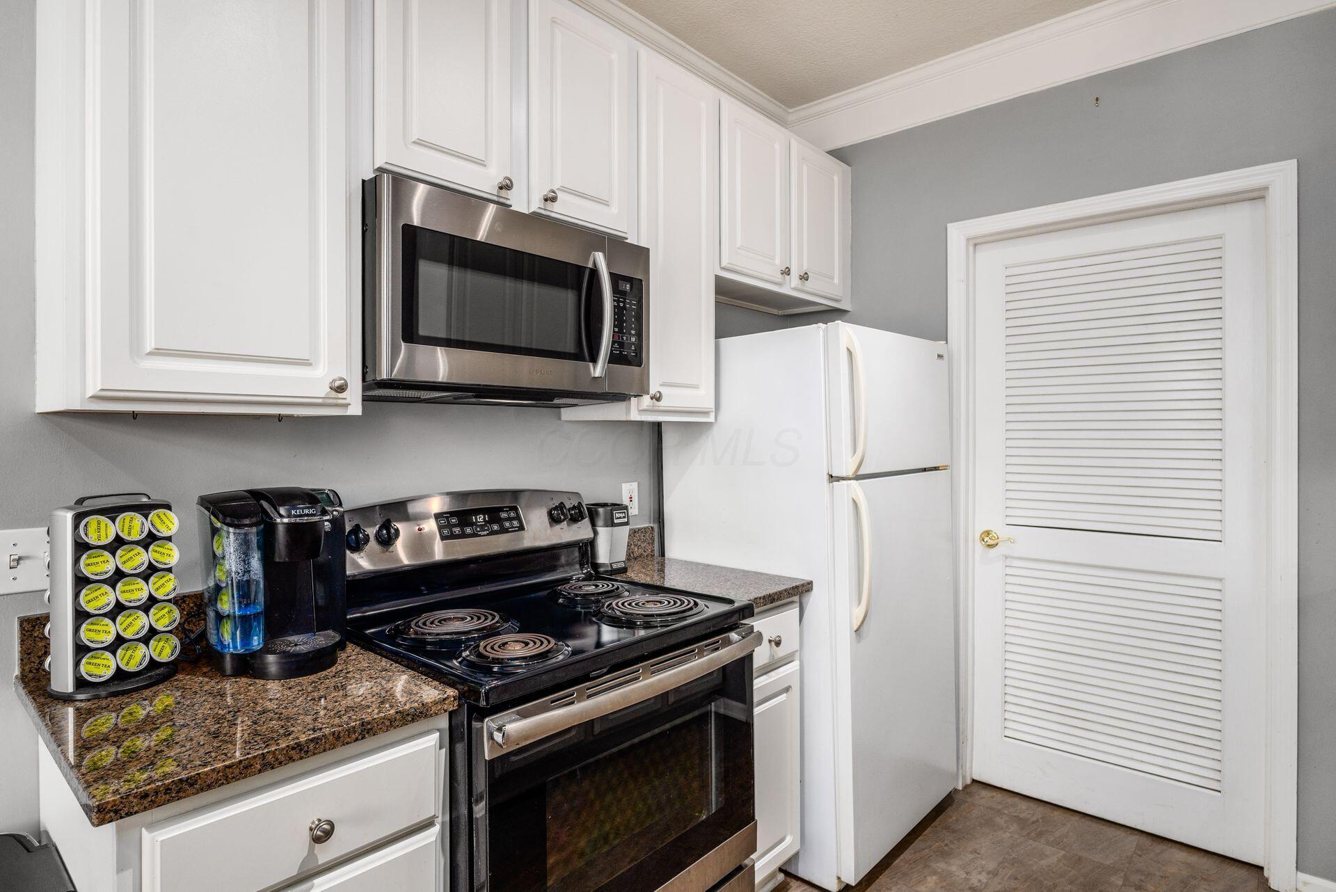 6712 Durwood Lane, Dublin, Ohio image 14
