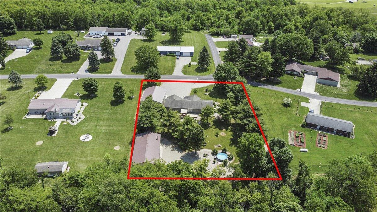 4382 Holiday Lane, Bellefontaine, Ohio image 3