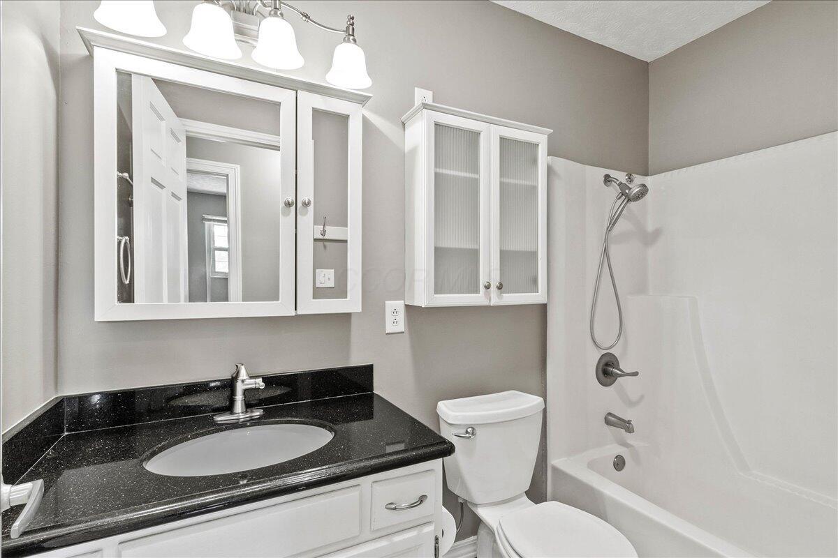4382 Holiday Lane, Bellefontaine, Ohio image 22